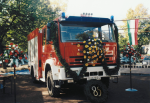 LF 8/6 Sieglar kurz vor der Fahrzeugweihe am 08.10.1995